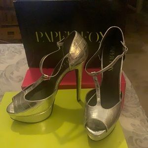 Paper Fox stilettos size 7